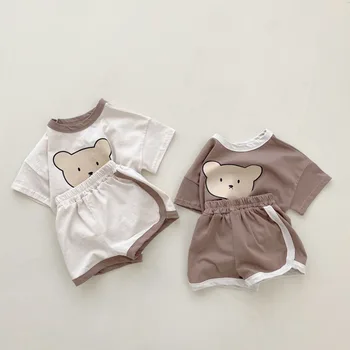 2023 Лято ново бебе къс ръкав дрехи комплект бебе карикатура мечка печат върховете + шорти 2бр костюм сладък малко момче екипировки