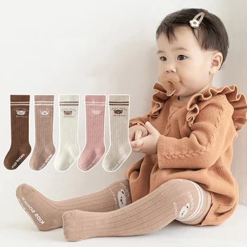 есен зима бебе коляното високи чорапи малко дете момчета момичета сладък мечка против хлъзгане дълги чорапи меки трикотажни памук деца топло етаж чорап